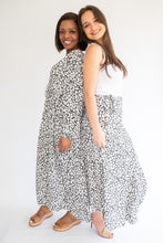 Load image into Gallery viewer, Arya wrap skirt - ditsy (black &amp; blue colour)
