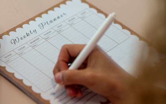 Weekly planner gold scallop